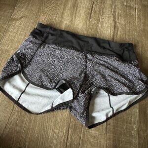 Lululemon size 4 speed shorts